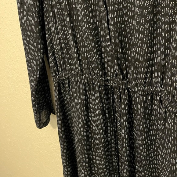 Hilary Radley dress navy blue print size S with drawstring waist - Picture 4 of 5